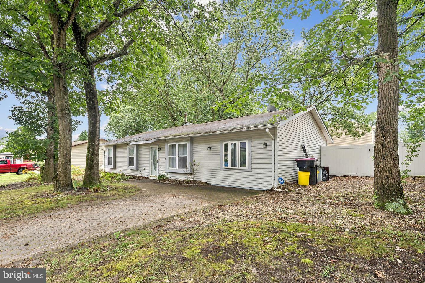 Property Photo: 20 Sugar Bush Drive NJ 08081