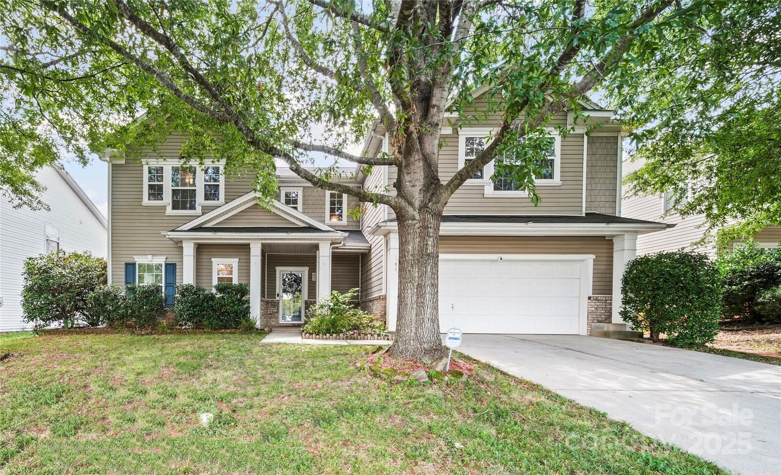 Property Photo: 10420 Glenburn Lane NC 28278