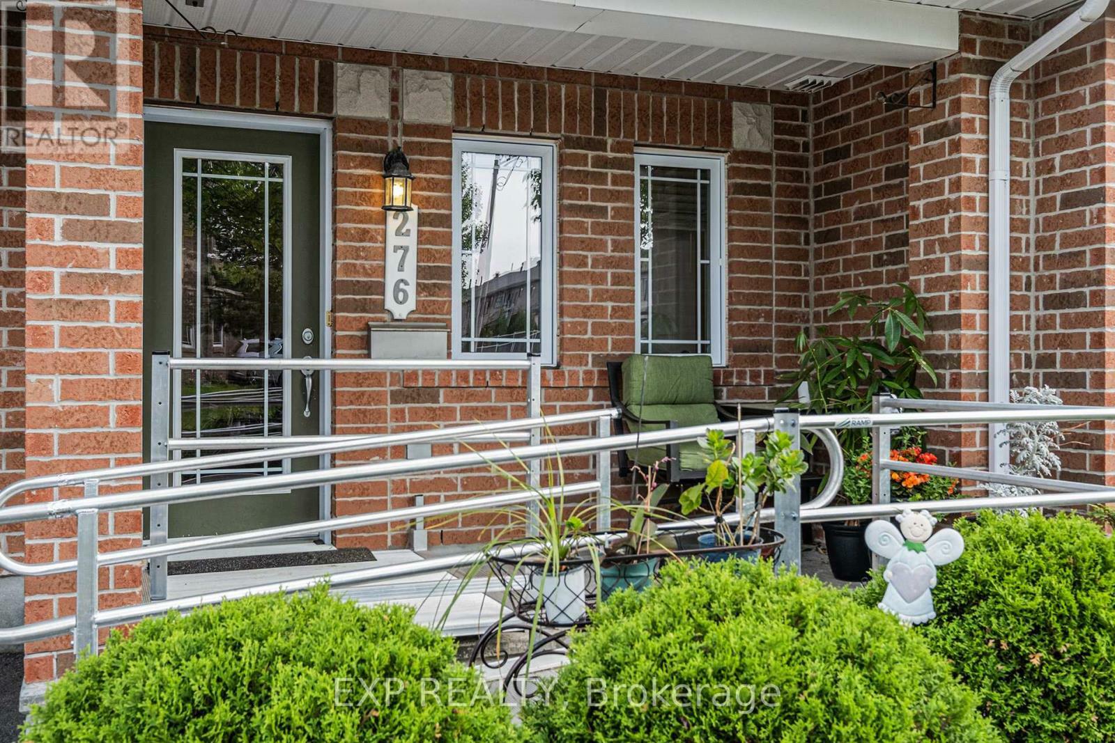 Property Photo: 276 Serena Way ON K2G 4P5