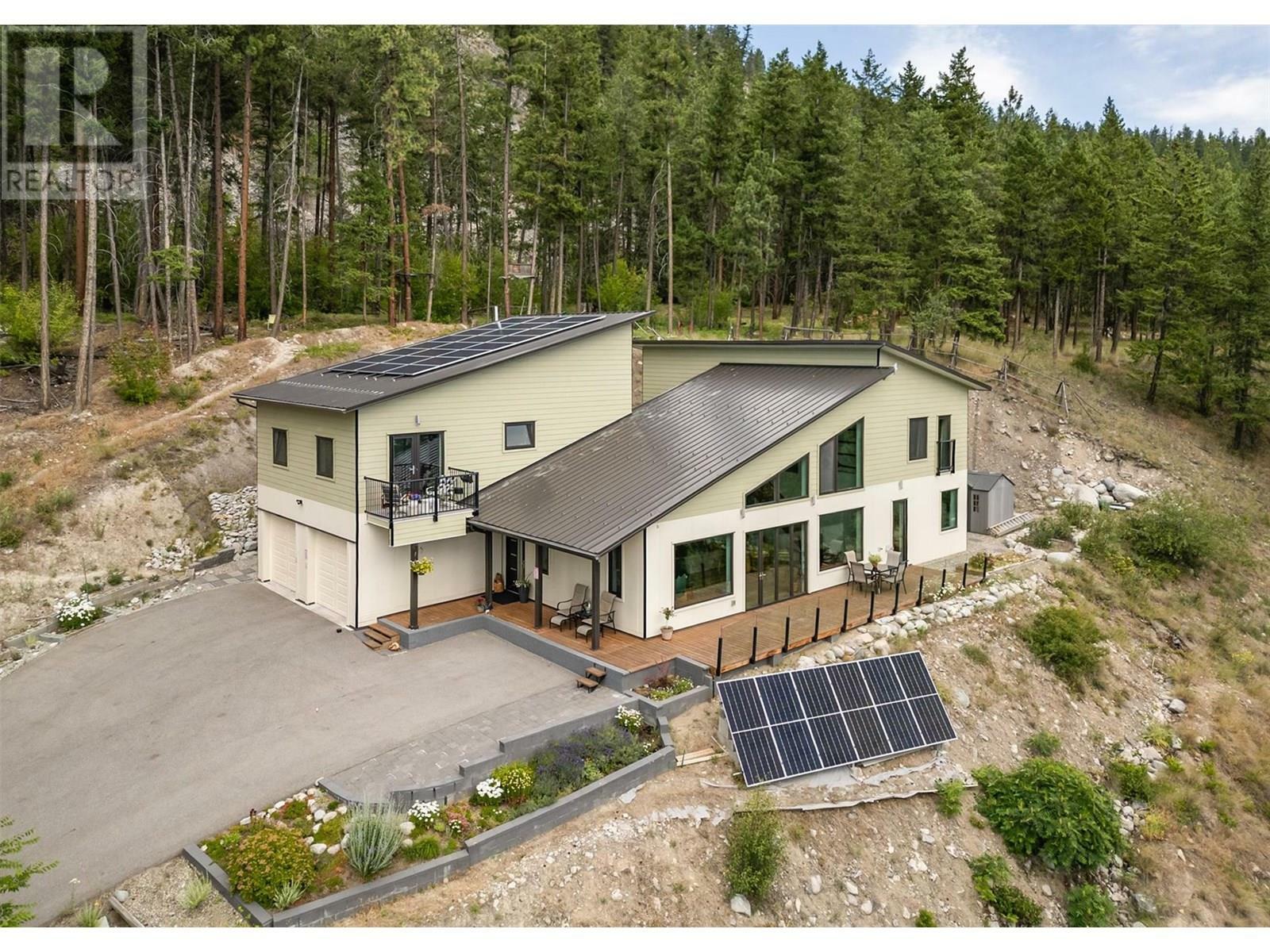 6131 Seymoure Lane  Peachland BC V0H 1X4 photo