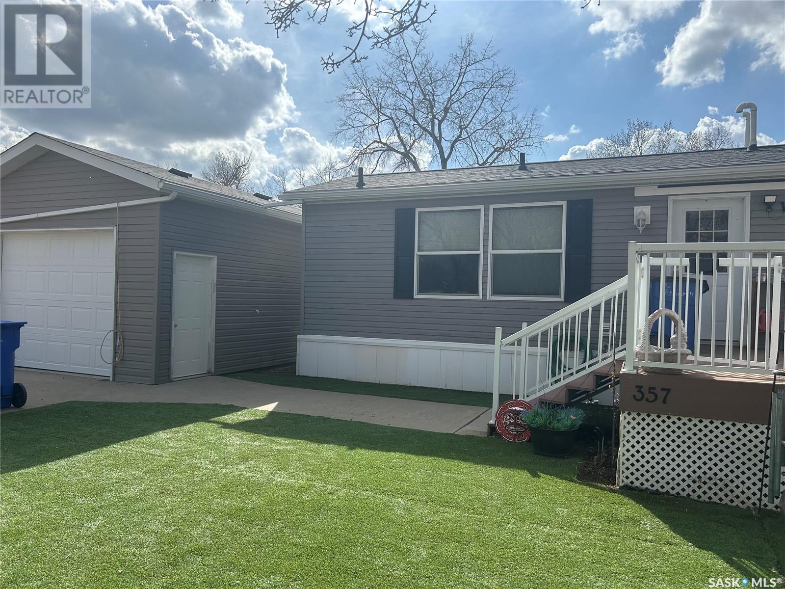 Property Photo: 357 Tiverton Avenue SK S0C 2L0