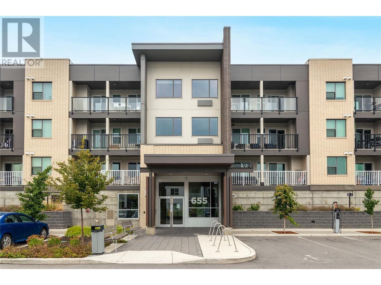 Property Photo:  655 Academy Way 107  BC V1V 0C8 