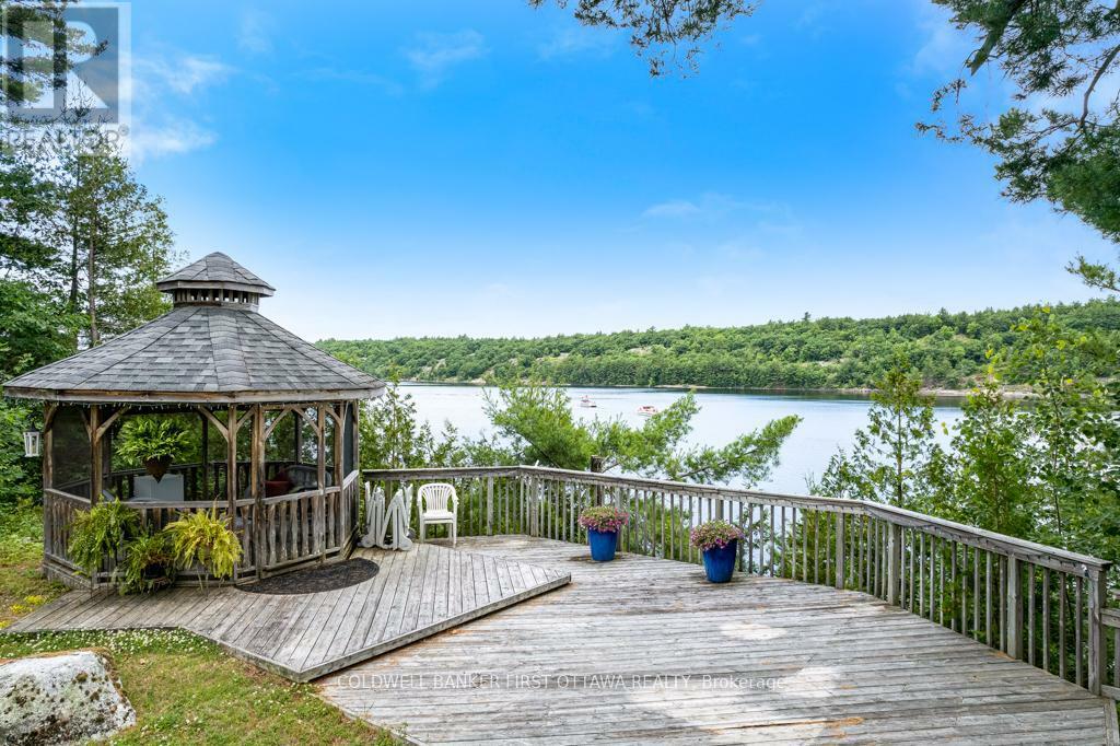 Property Photo: 1718 Blue Heron Ridge ON K0H 1B0