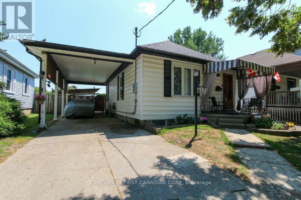 Property Photo: 433 Salisbury Street ON N5Y 3B3