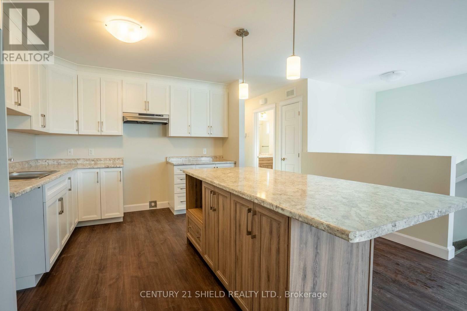 Property Photo: 301 Kooiman Avenue ON K6J 0C4