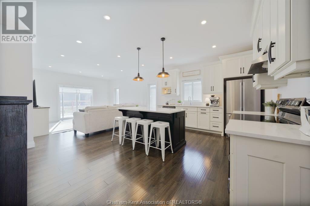 Property Photo: 339 Oak Street West ON N0P 1C0
