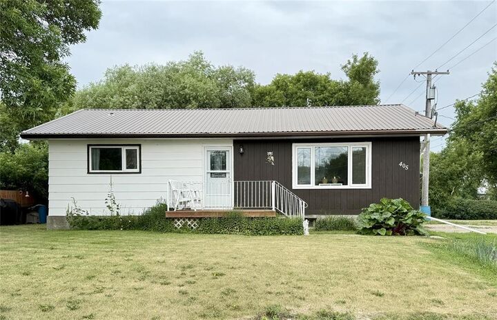 Property Photo:  405 4th Street  MB R0K 1W0 