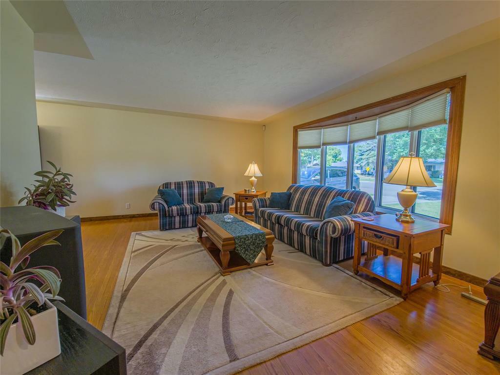 Property Photo: 740 26th Street MB R7B 2L1