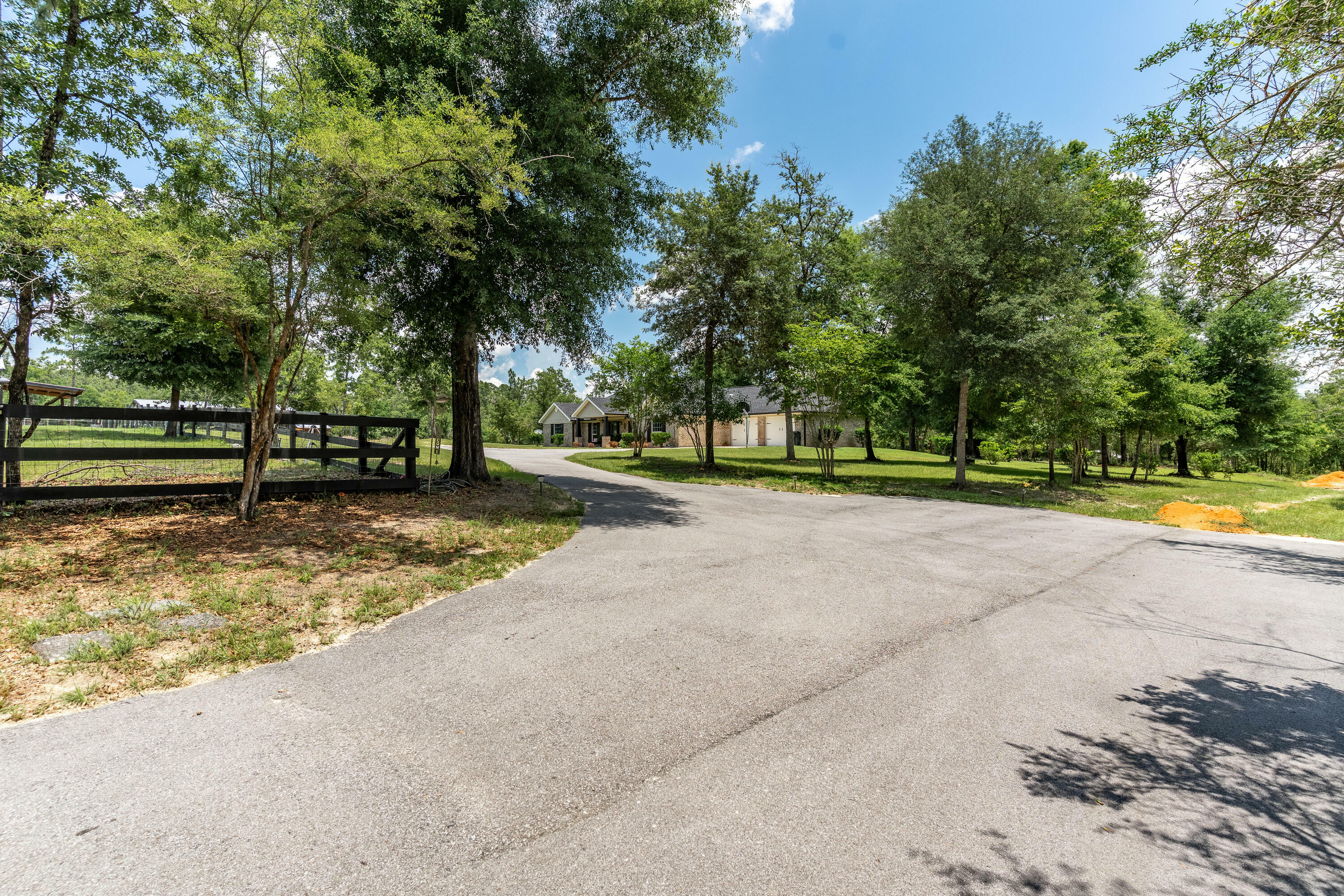 Property Photo: 6263 Old River Road FL 32531