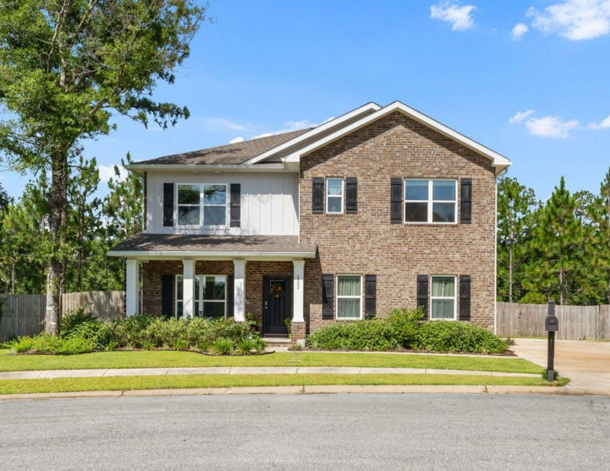 Property Photo: 6082 Carina Road FL 32539