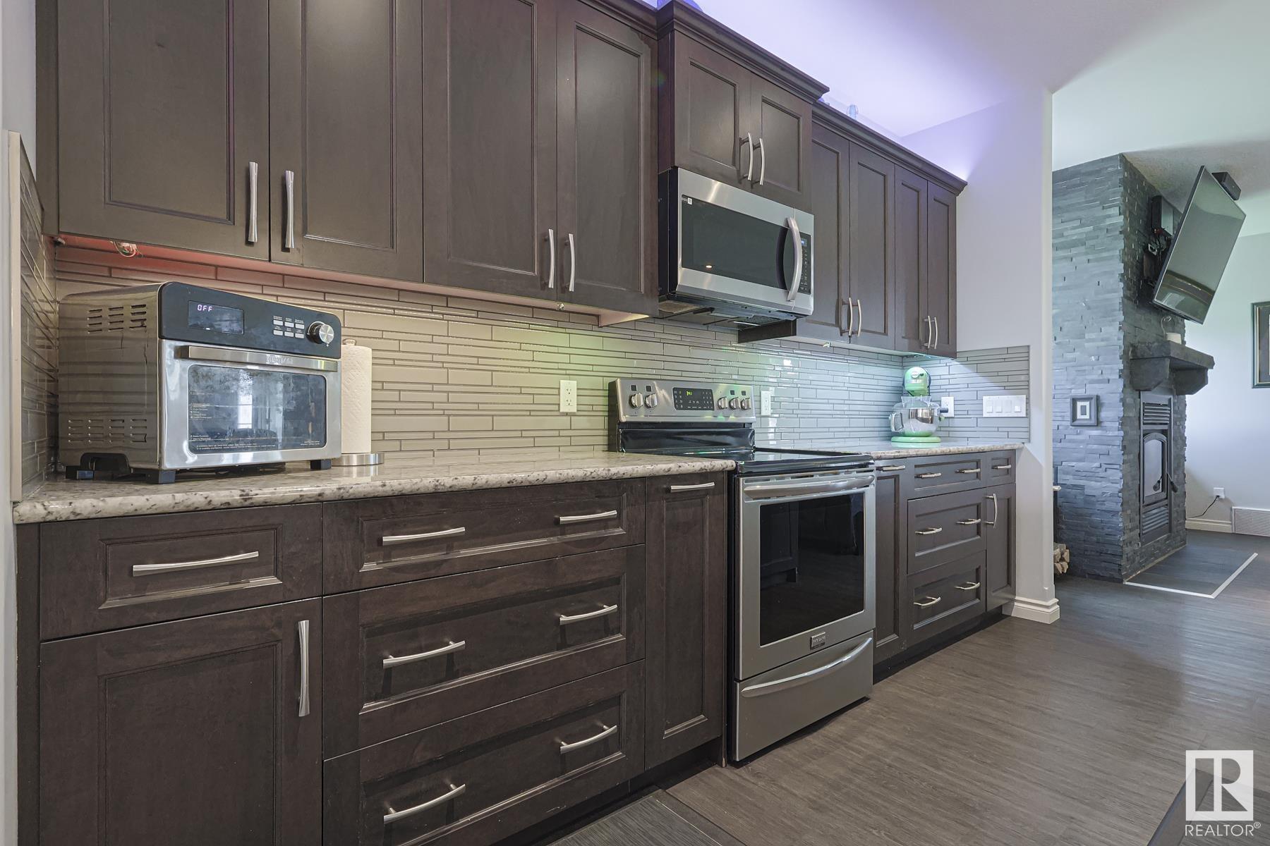 Property Photo: 11, 53219 Rge Road 271 AB T7X 3L9