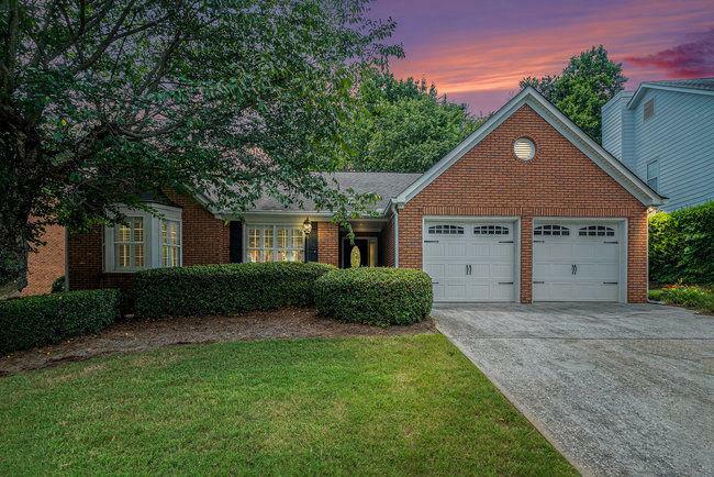 Property Photo: 2532 Crofton Court GA 30024
