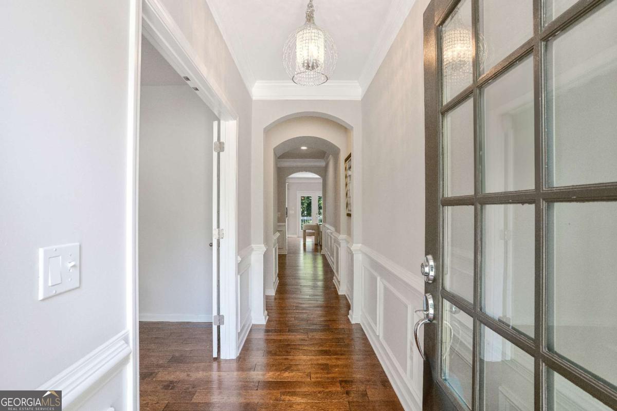 Property Photo: 667 Creswell Park GA 30082