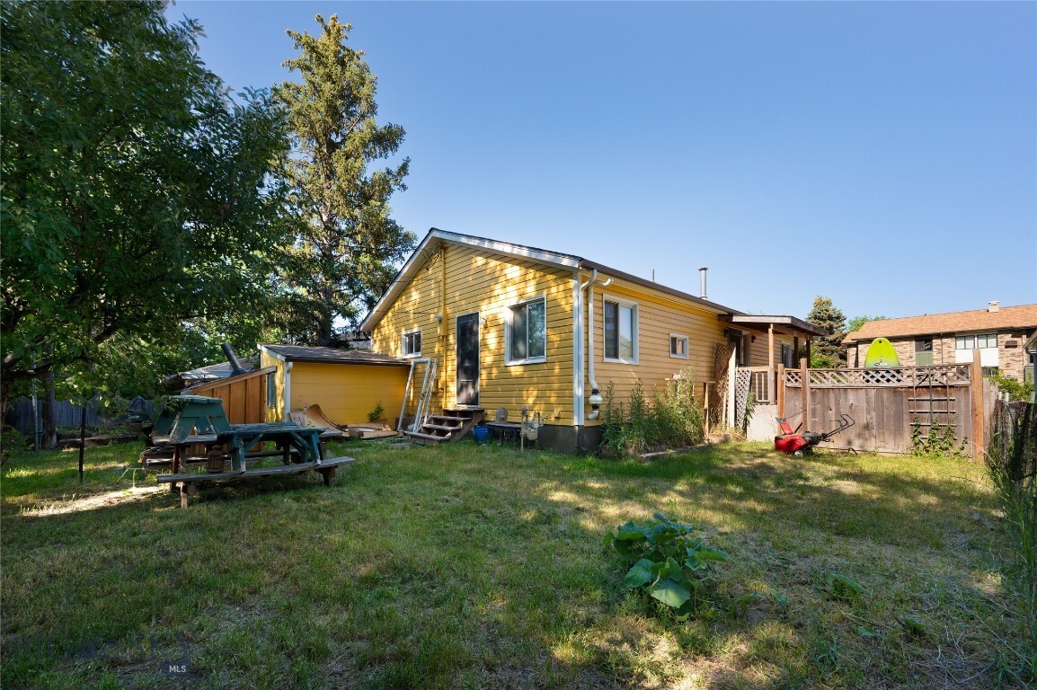 Property Photo:  815 N Grand  MT 59715 