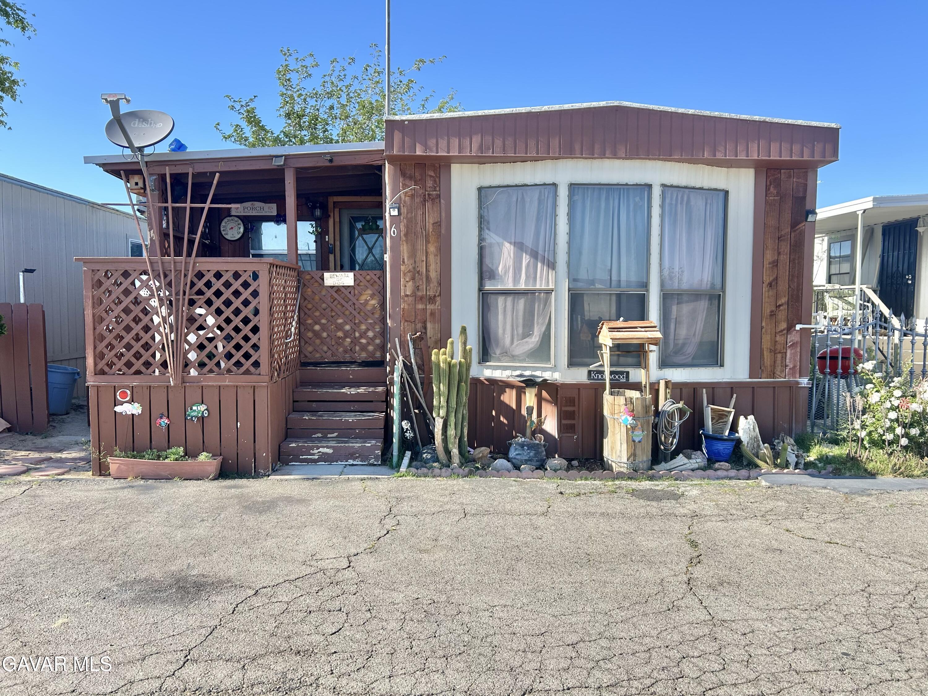 Property Photo:  470 W 20th Street 6  CA 93560 