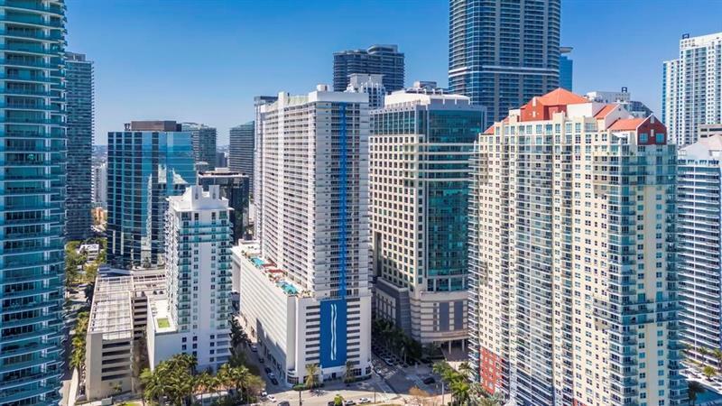 1200 Brickell Bay Dr 3906  Miami FL 33131 photo
