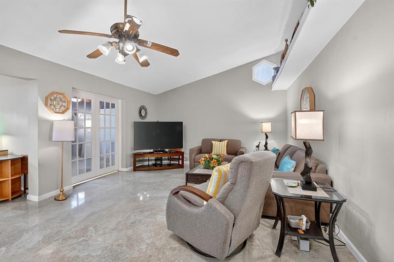 Property Photo: 2053 SW 15th Place FL 33442