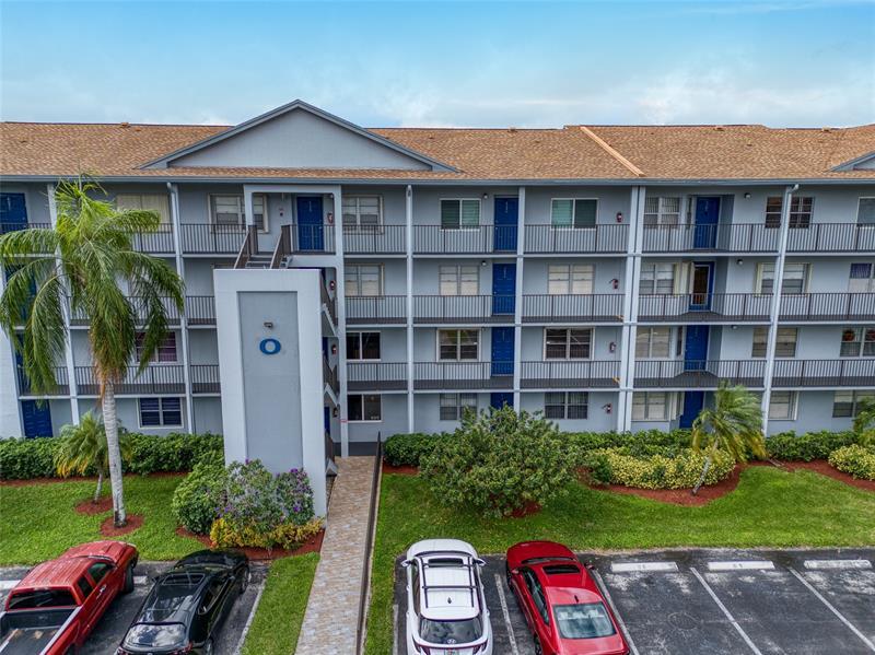 Property Photo: 800 SW 125th Way 202 FL 33027