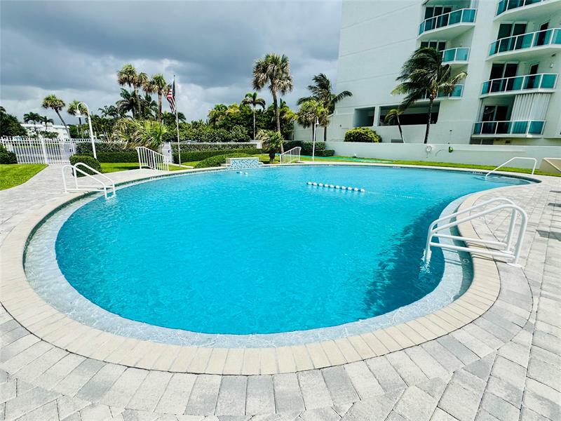 Property Photo: 1431 S Ocean Blvd #17 FL 33062