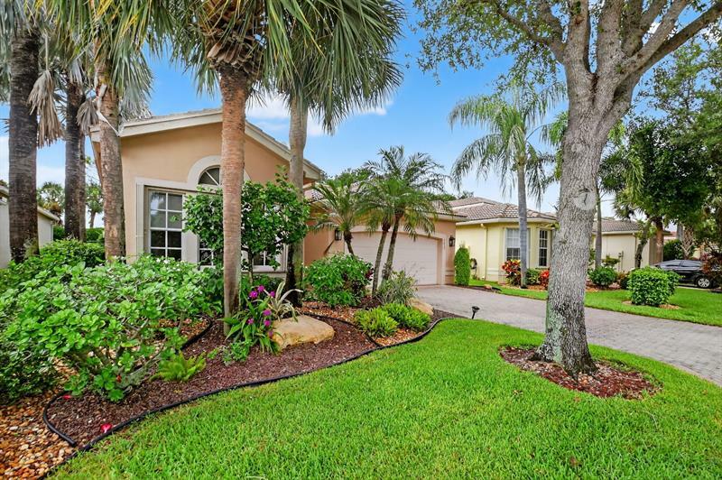 Property Photo: 7859 Sundial Harbor Pt FL 33467