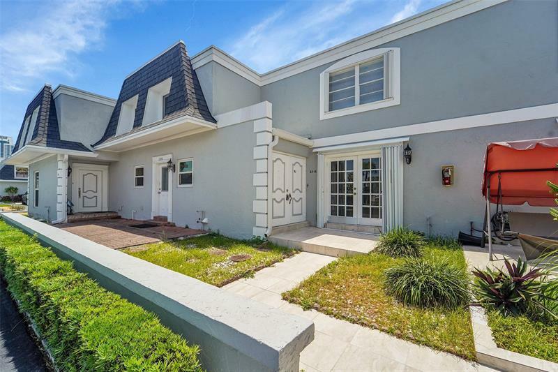 Property Photo: 2318 NE 7th St 34 FL 33009