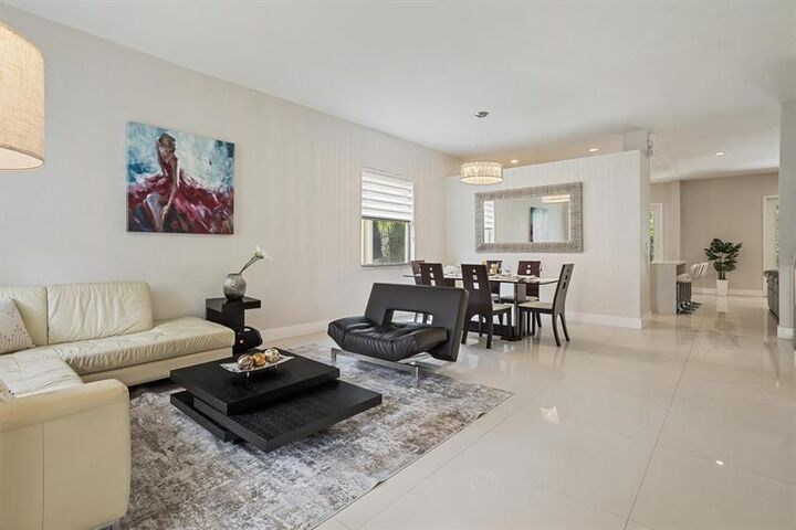Property Photo:  19397 Stonebrook St  FL 33332 