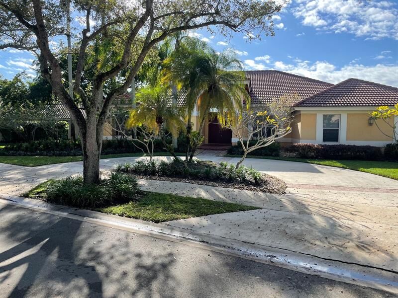 Property Photo: 1030 Pine Branch Dr FL 33326
