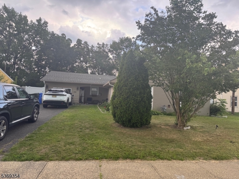 Property Photo: 126 Millbrook Dr NJ 08046