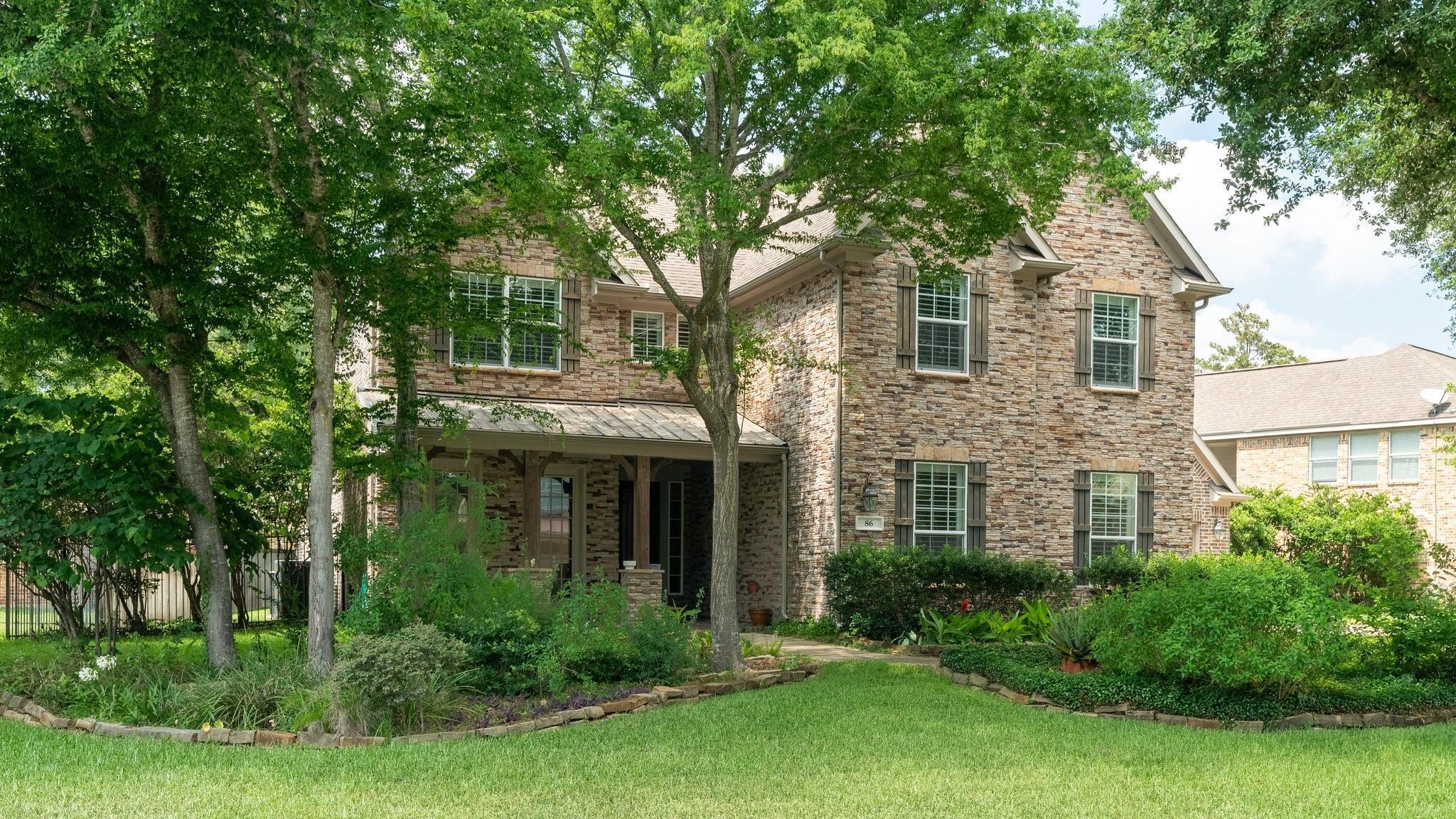Property Photo: 86 S Beech Springs Circle TX 77389