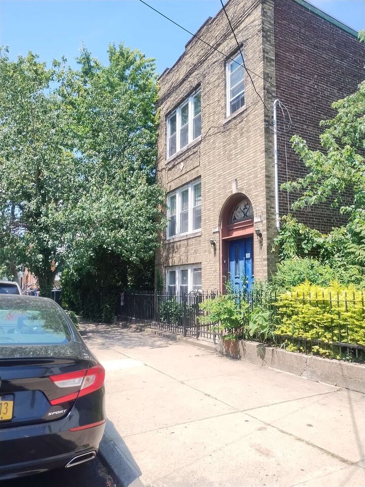 Property Photo:  48 St Pauls Ave 1  NJ 07306 