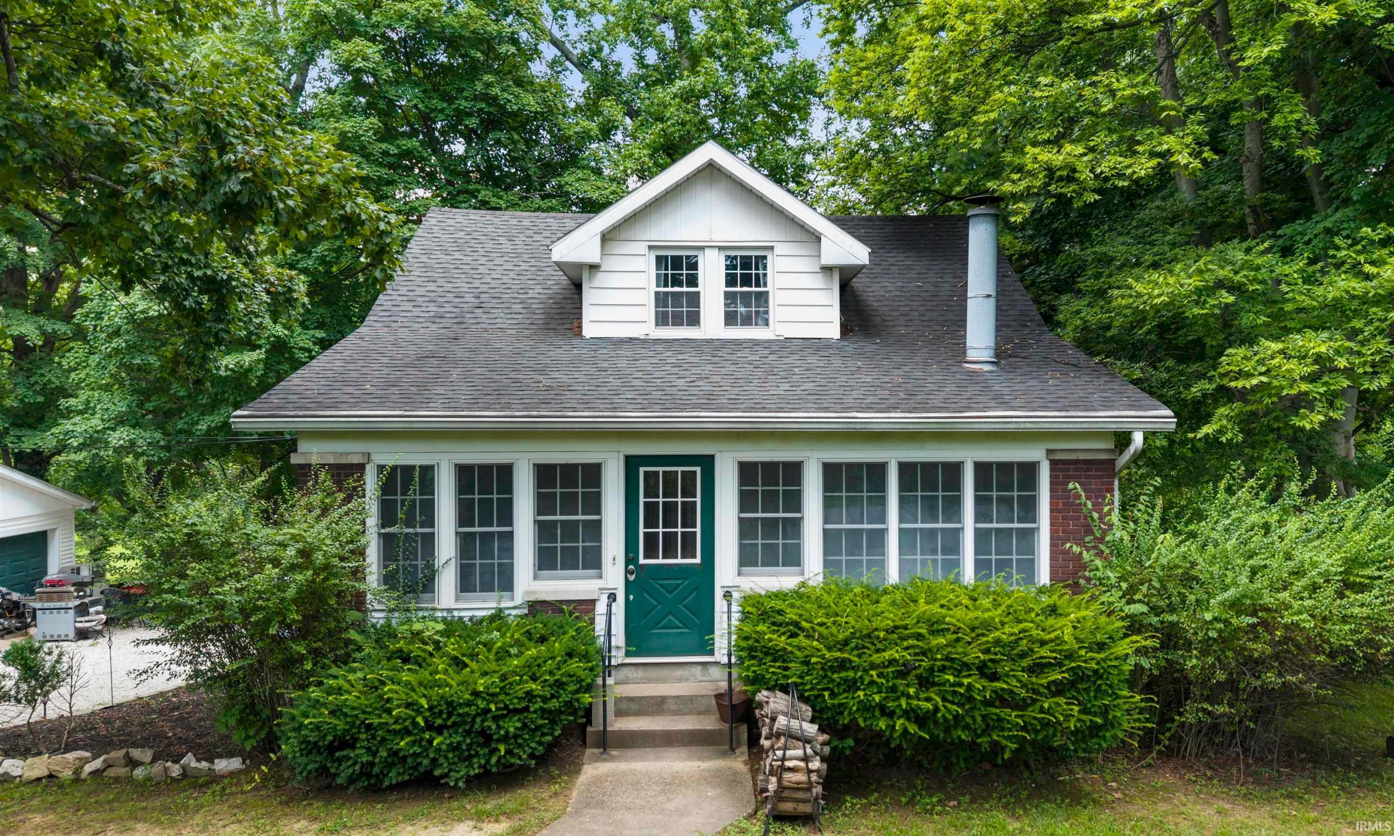 Property Photo:  5900 Newburgh Road  IN 47715 