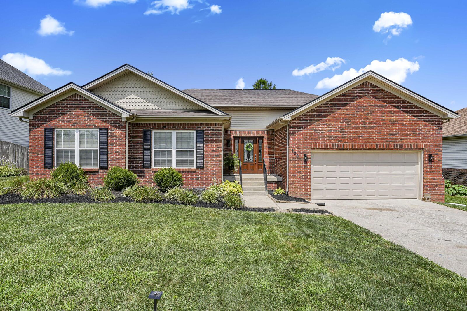 Property Photo: 103 Santa Barbara Boulevard KY 40324