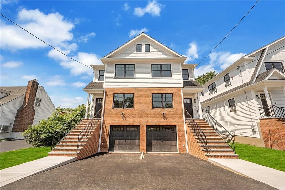 Property Photo:  10 Underhill Place Left Side  NY 10604 