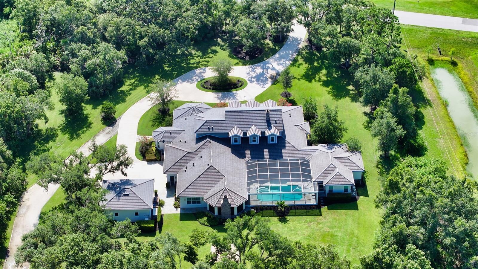 Property Photo:  6050 Saddle Oak Trail  FL 34241 