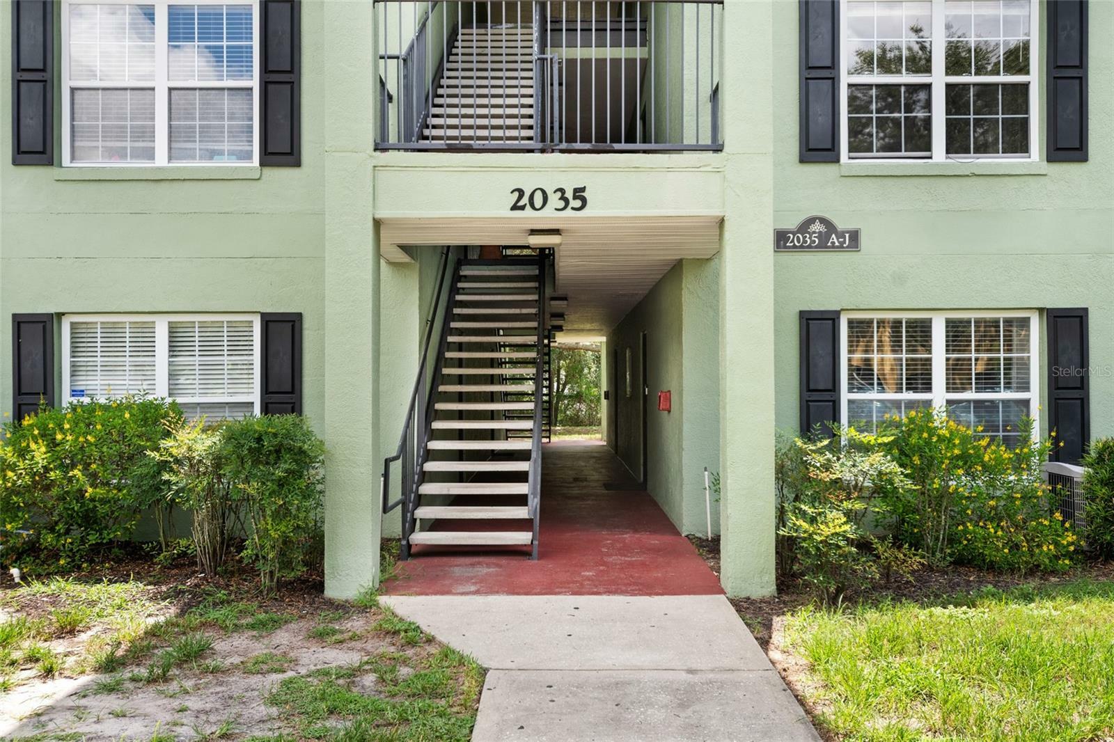 Property Photo: 2035 Dixie Belle Drive 2035C FL 32812