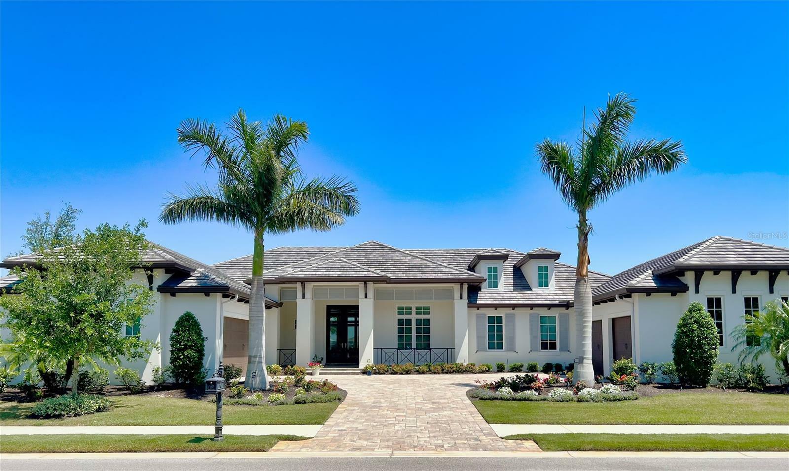 Property Photo: 14665 Como Circle FL 34202