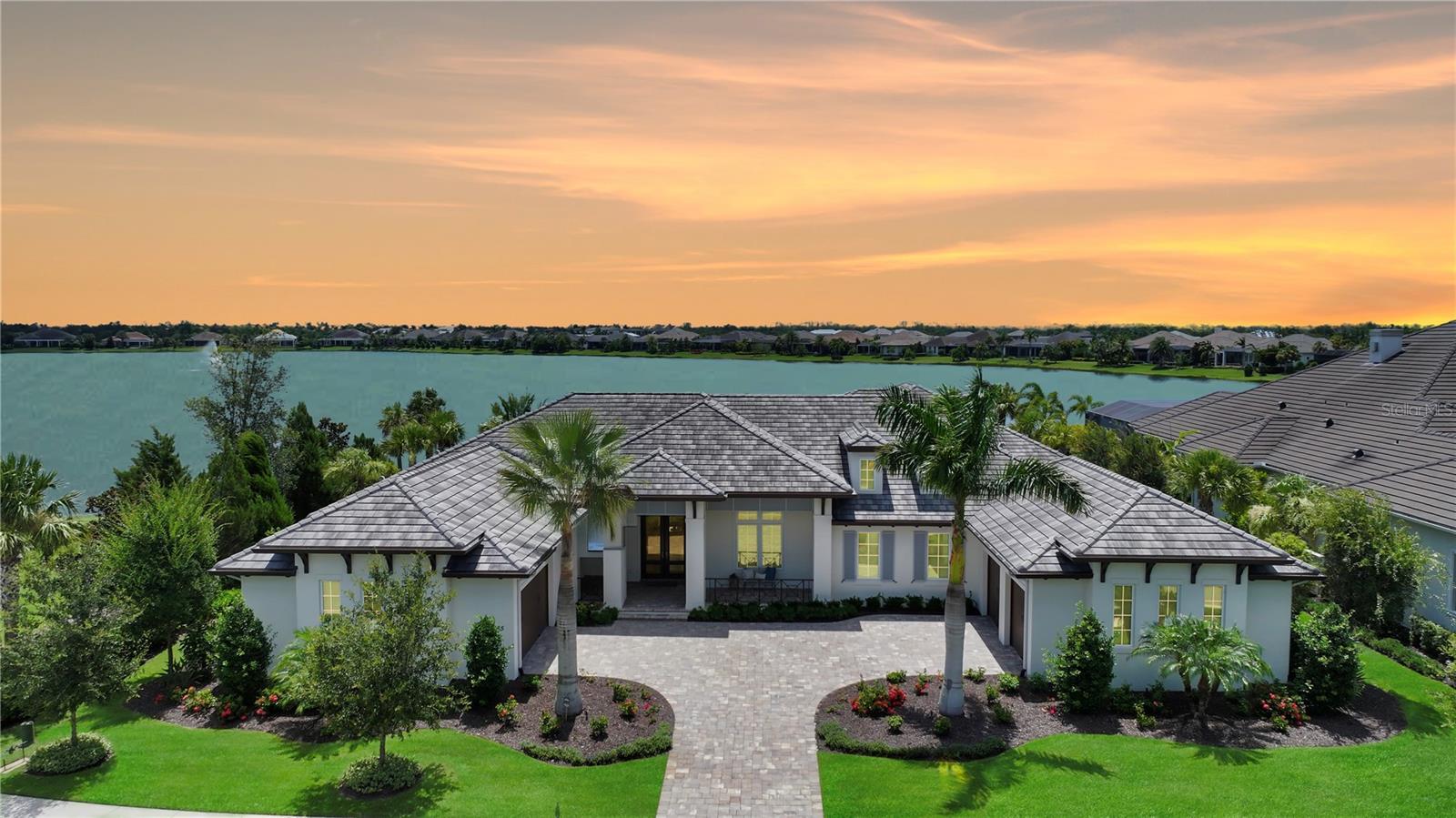 Property Photo: 14665 Como Circle FL 34202