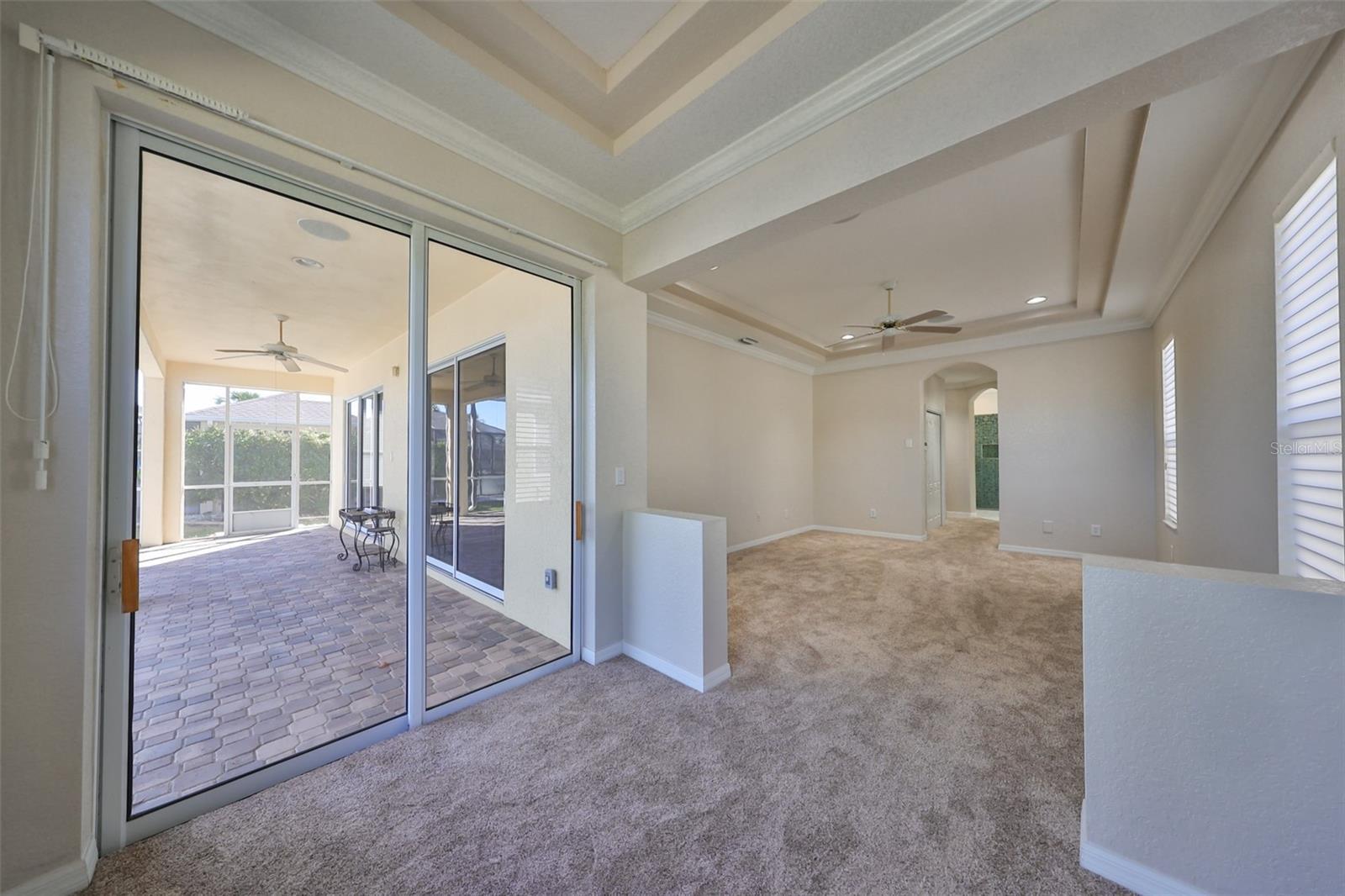 Property Photo: 1007 Emerald Dunes Drive FL 33573