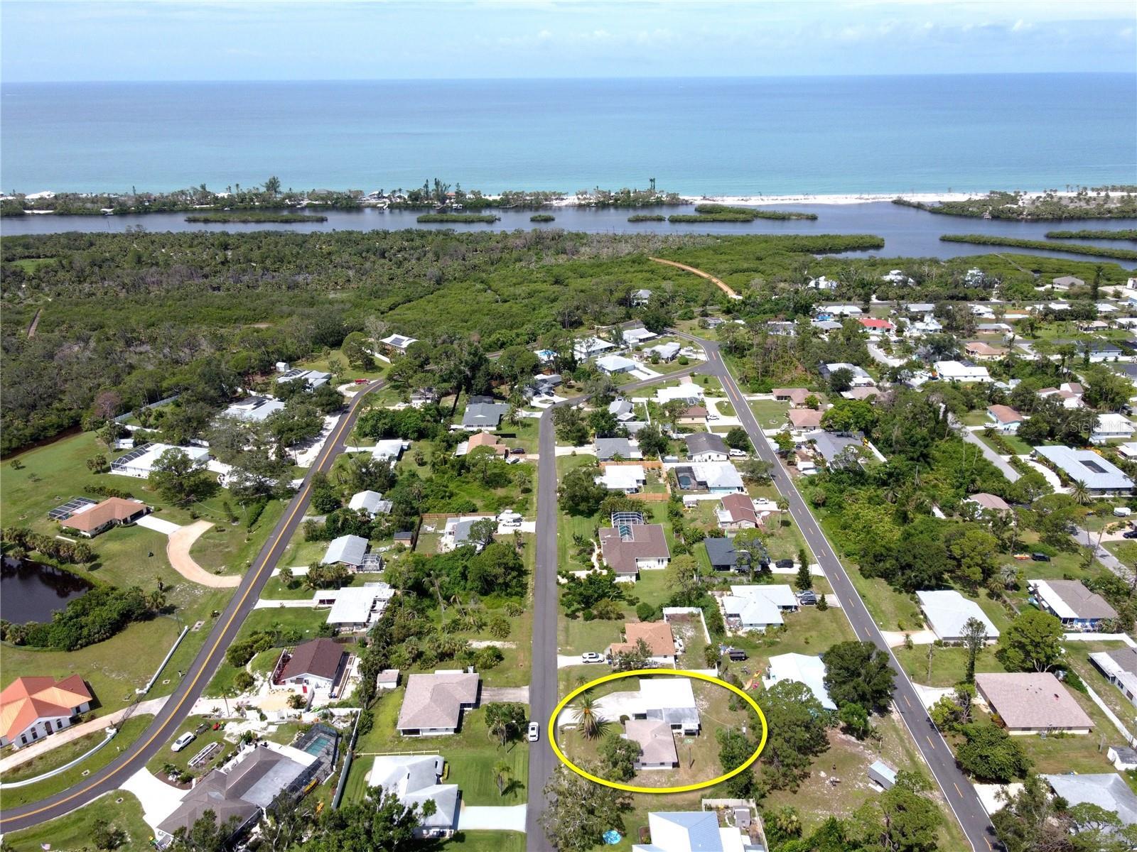Property Photo: 1432 Poinciana Road FL 34293