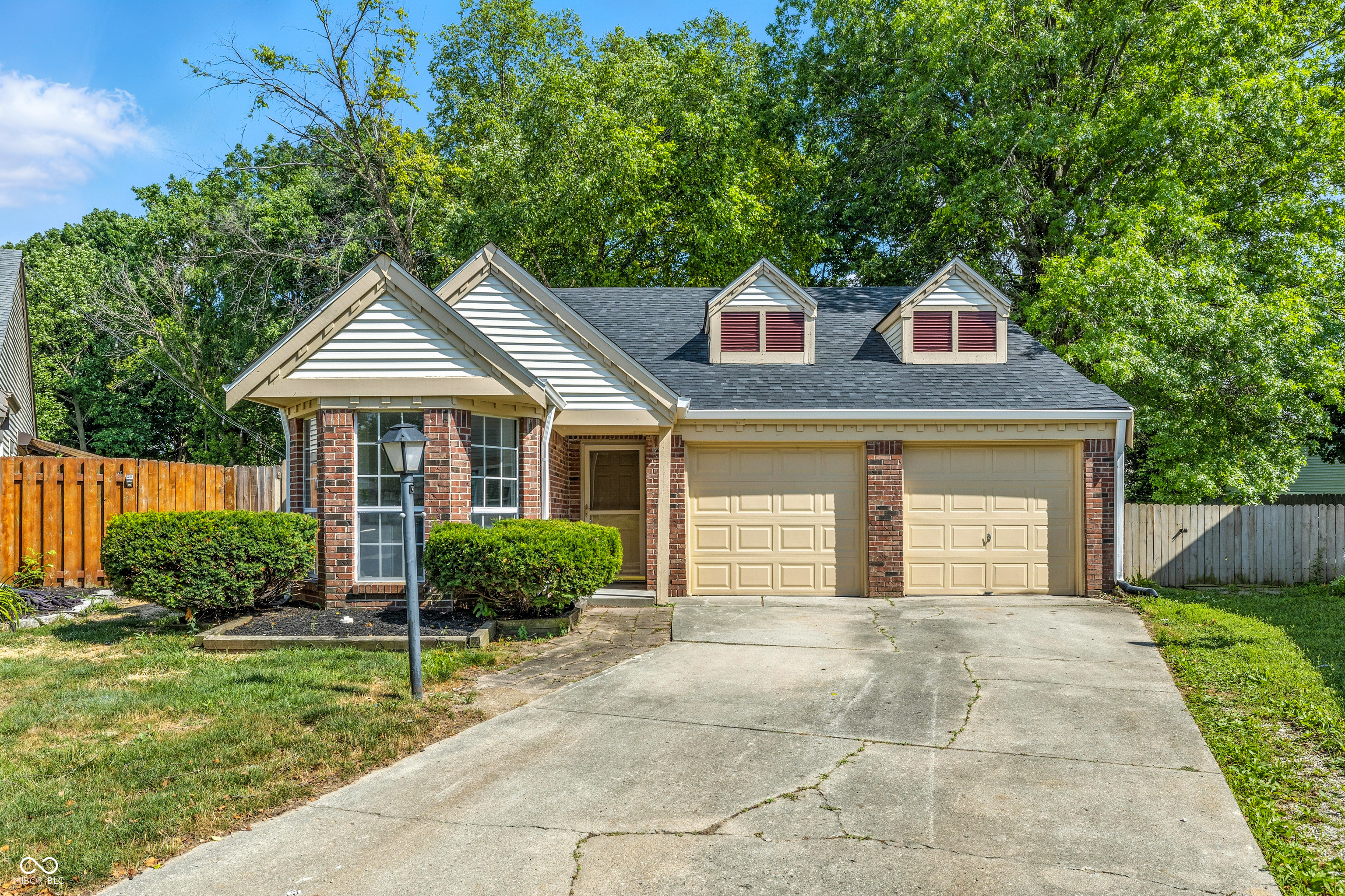 Property Photo:  6639 Discovery Drive S  IN 46250 