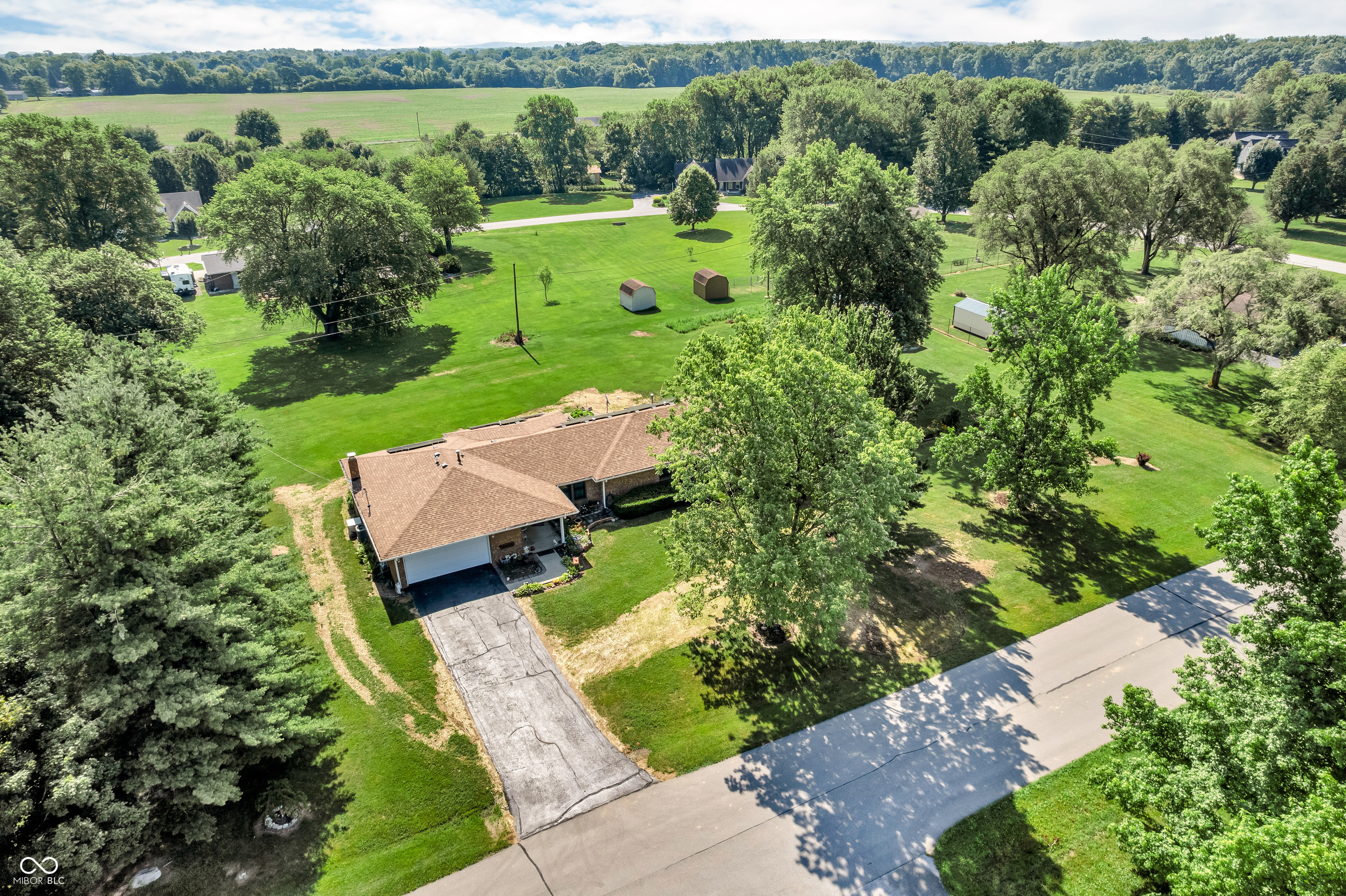 Property Photo: 2571 Stonybrook Lane IN 46131