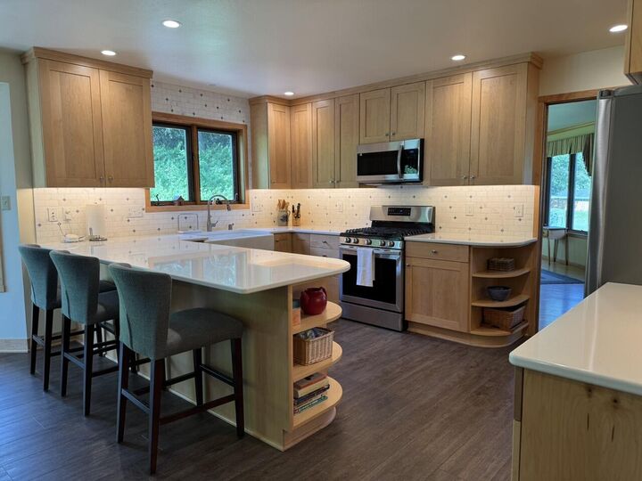 Property Photo: 1202 E Clifford St WI 53073