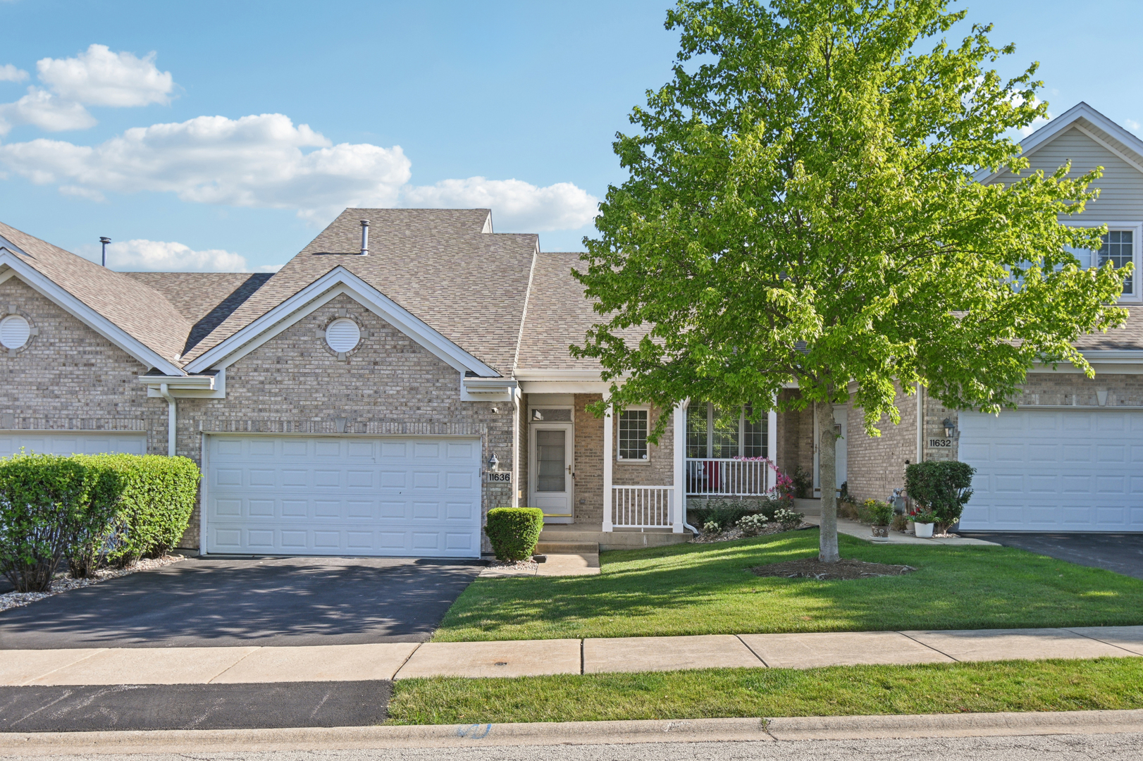 Property Photo: 11636 Waterway Court IL 60467