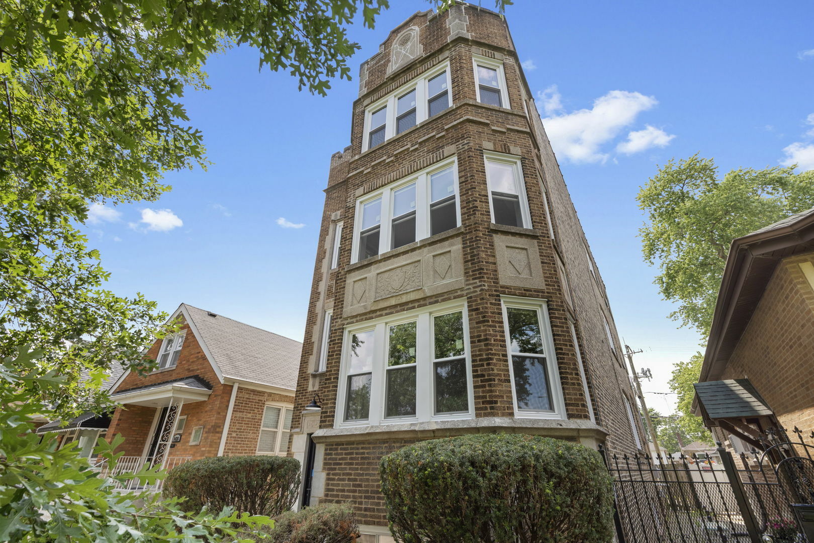 Property Photo: 8422 S Yates Boulevard 1 IL 60617