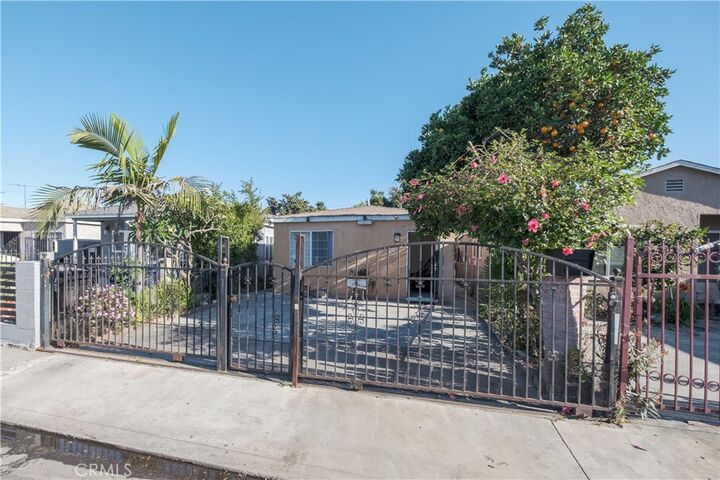 Property Photo:  2534 E 127th St  CA 90222 
