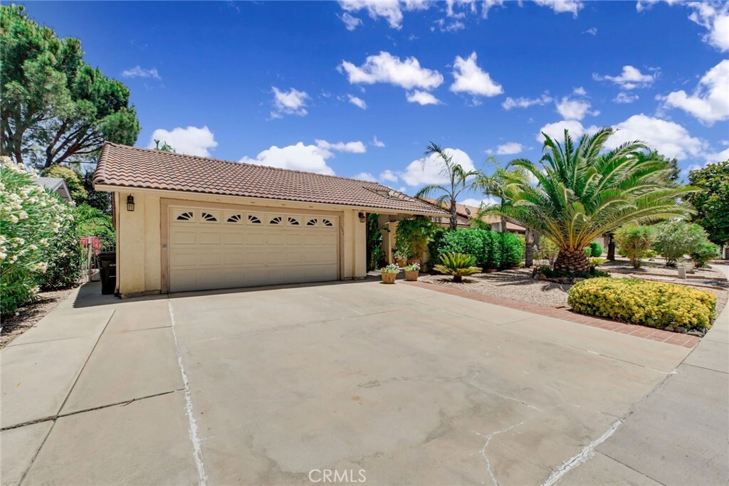 Property Photo: 1274 Seven Hills Drive CA 92545