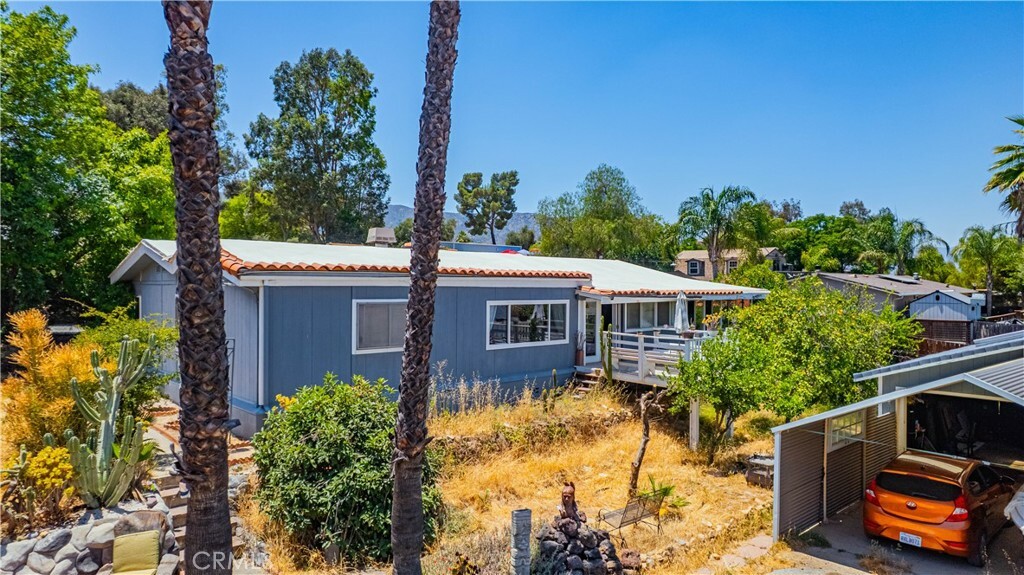 Property Photo: 32303 Bilton Way CA 92595