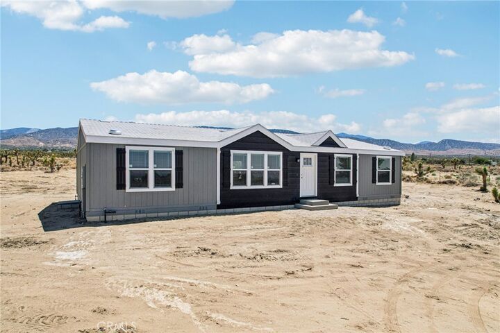 Property Photo: 537 Calaveras Road CA 92372