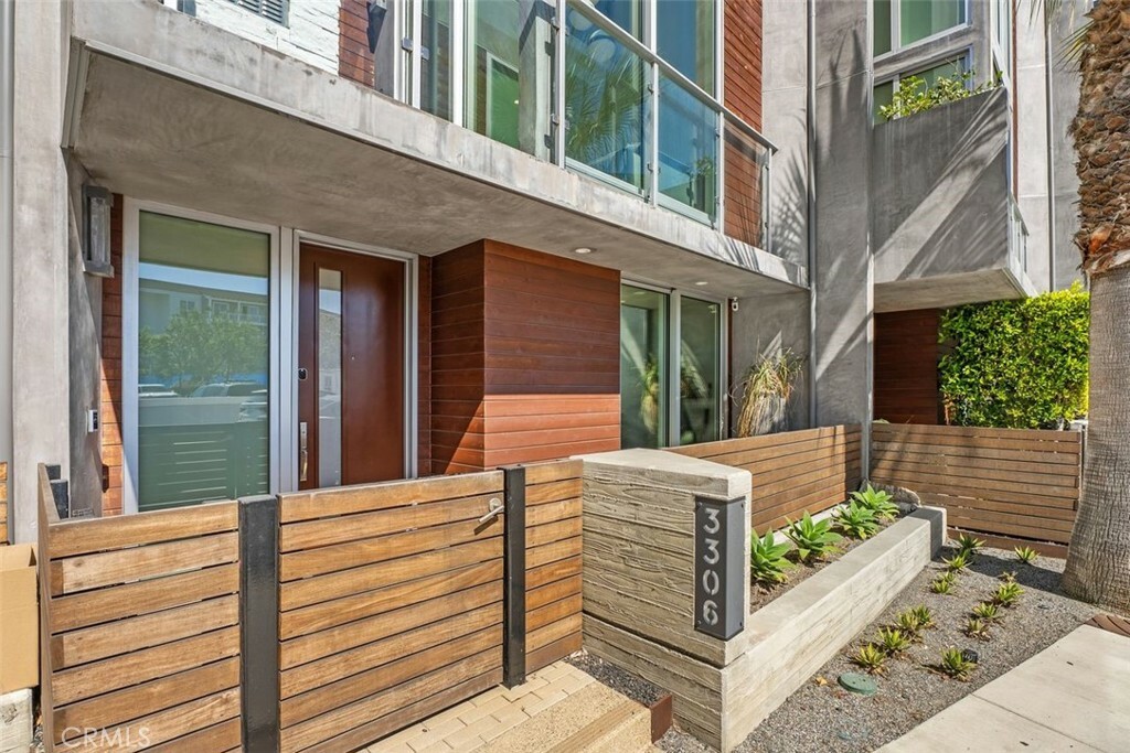 Property Photo: 3306 Via Oporto CA 92663