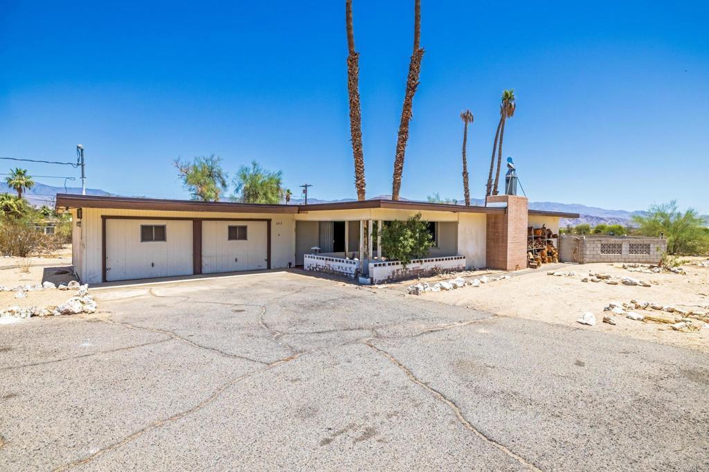 Property Photo: 347 Wheel Hub Place CA 92004